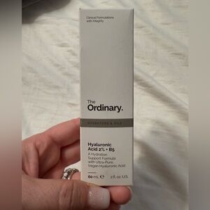 The Ordinary Hyaluronic Acid 2% + B5 Hydrating Serum - 1oz